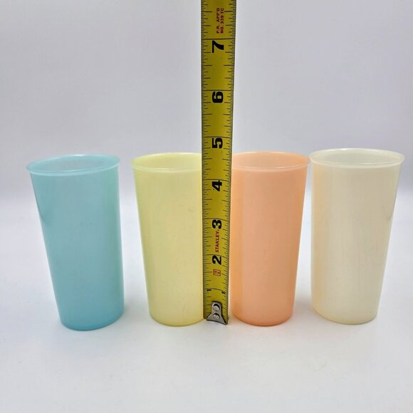 Tupperware Vintage Pastel Tumblers 117 Juice Cups Child Size Lot Of 4 Read - Picture 2 of 9